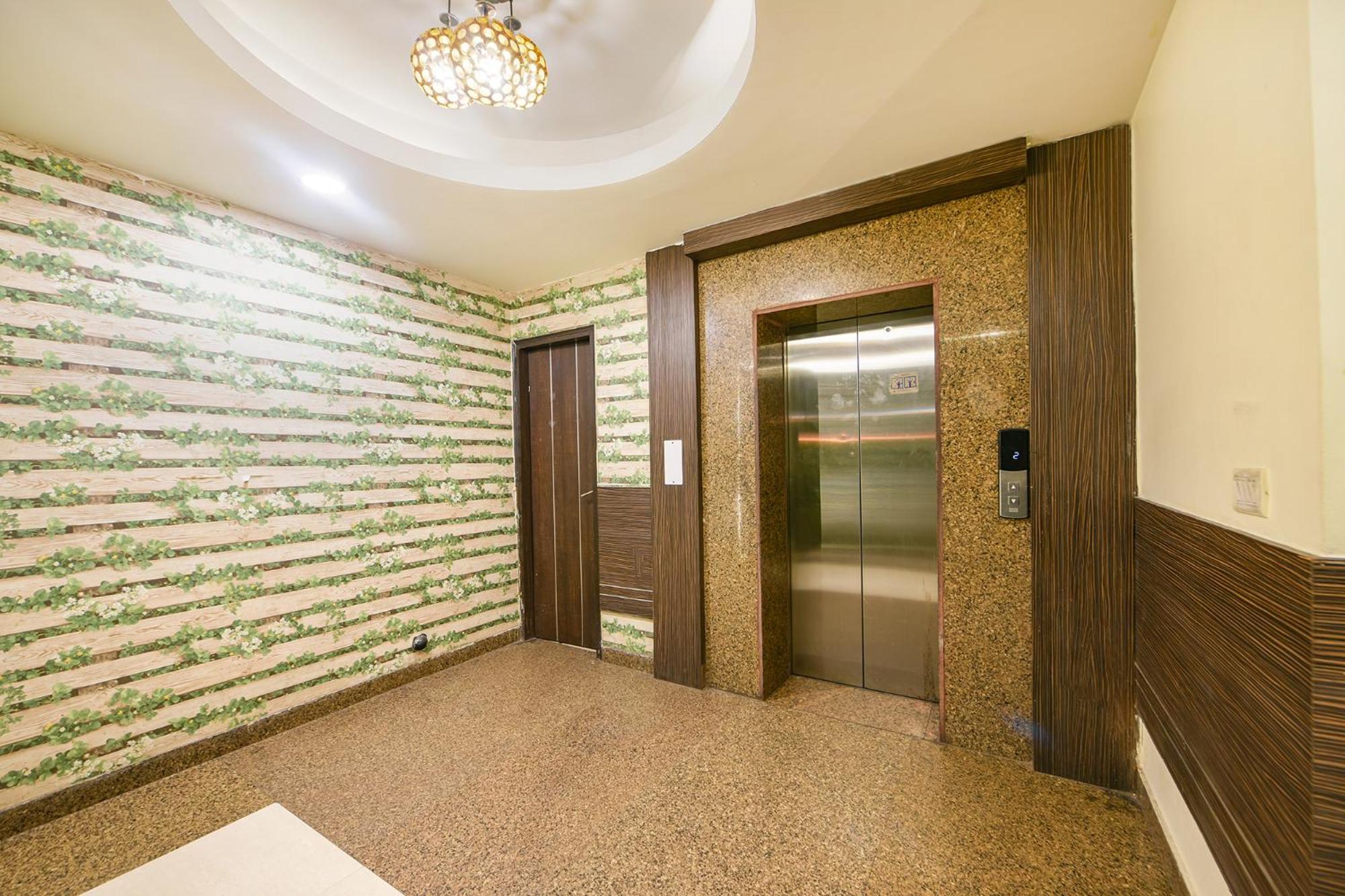 OYO 10887 Hotel West View Ghaziabad Exterior foto