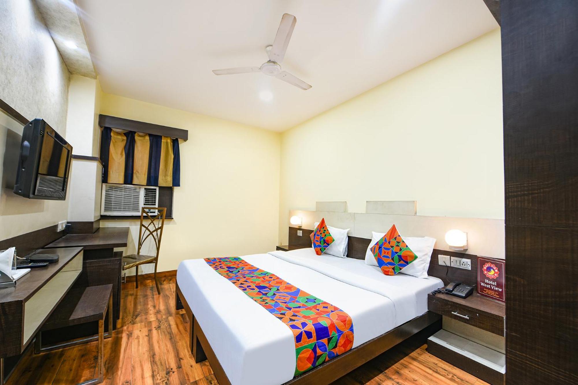 OYO 10887 Hotel West View Ghaziabad Exterior foto